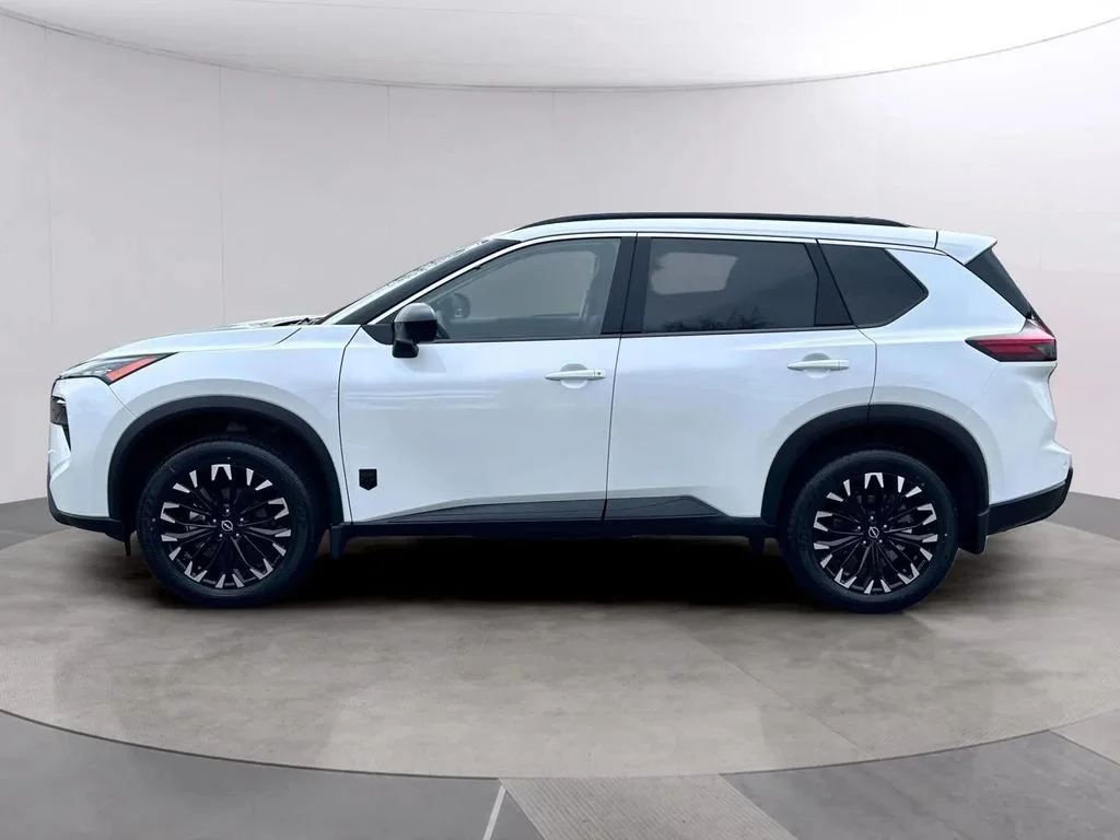 New 2026 Everest White Pearl Tricoat Nissan Dark Armor image 6