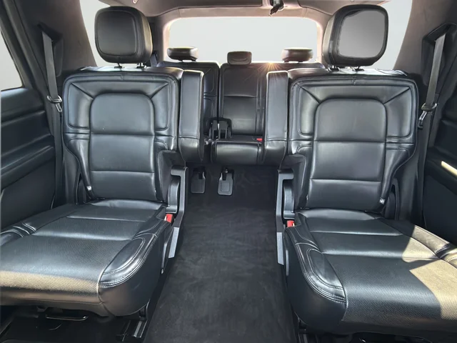 Used 2020 Black Lincoln Reserve image 33