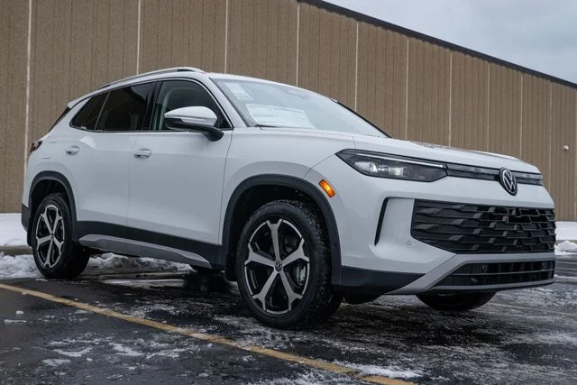 New 2026 Volkswagen Tiguan 2.0T SE 4D Sport Utility in Milwaukee