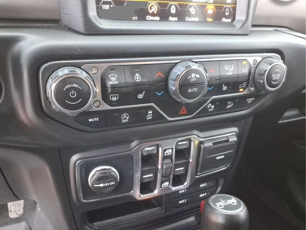 Used 2018 Orange Jeep Unlimited Sahara image 22
