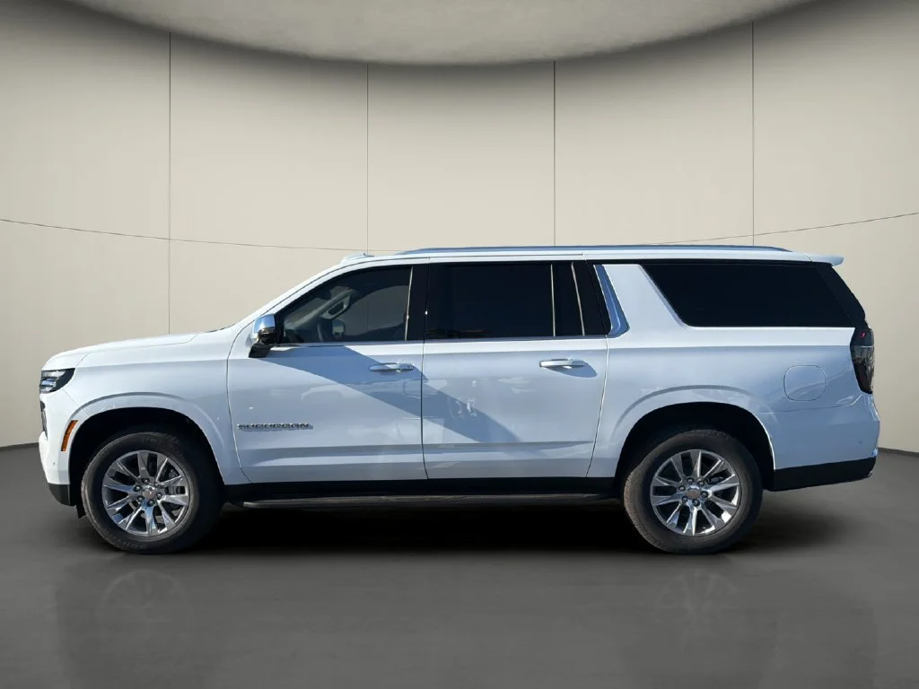 New 2027 Polar White Tricoat Chevrolet Premier image 4