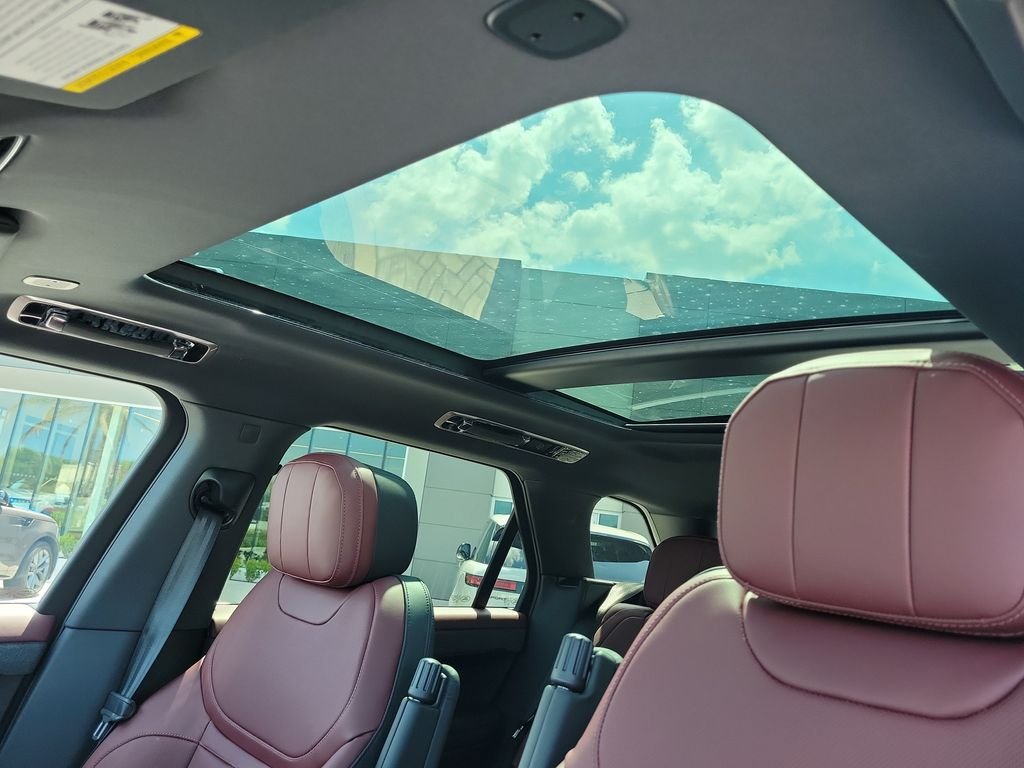 New 2026 Santorini Black Land Rover Dynamic SE image 28