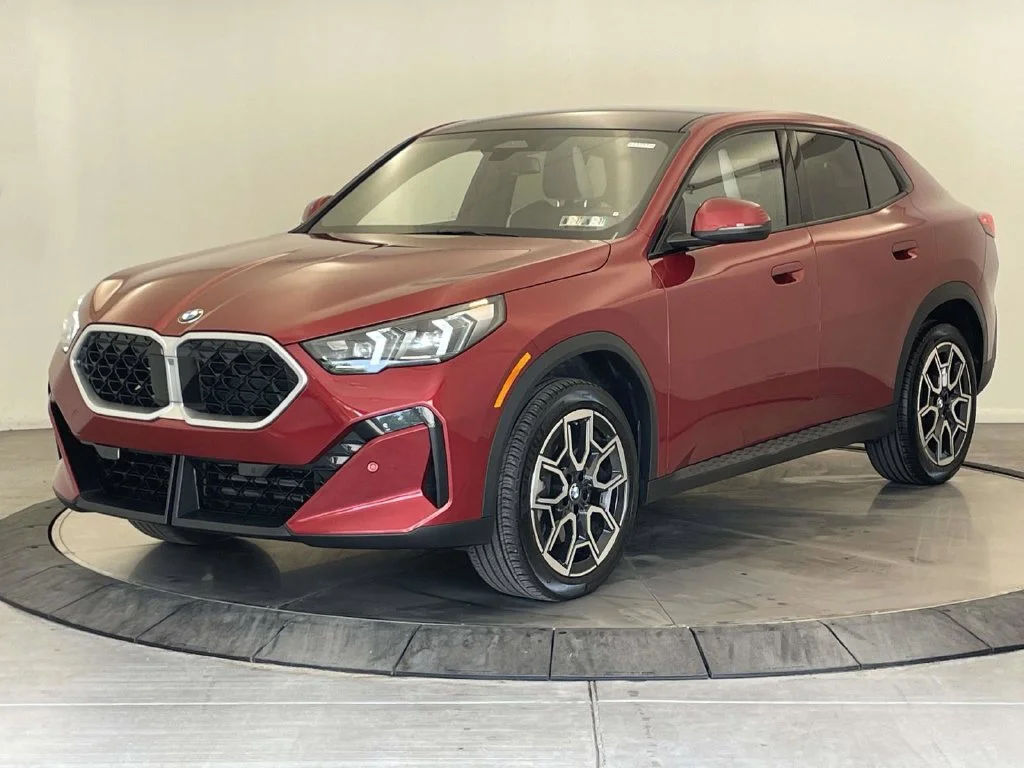 2026 BMW X2 28i