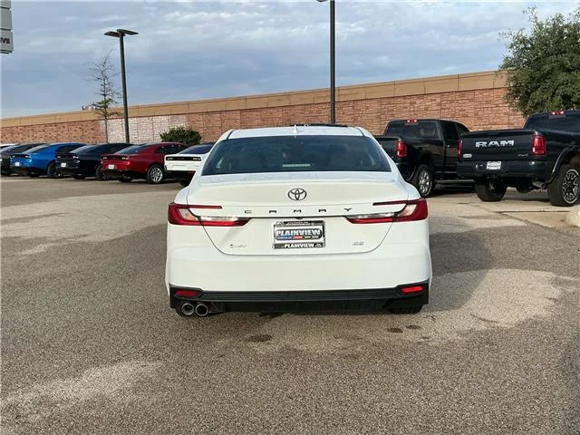 Used 2025 Wind Chill Pearl Toyota XSE image 6