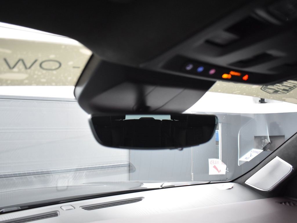 2023 CADILLAC ESCALADE ESV - Image 23