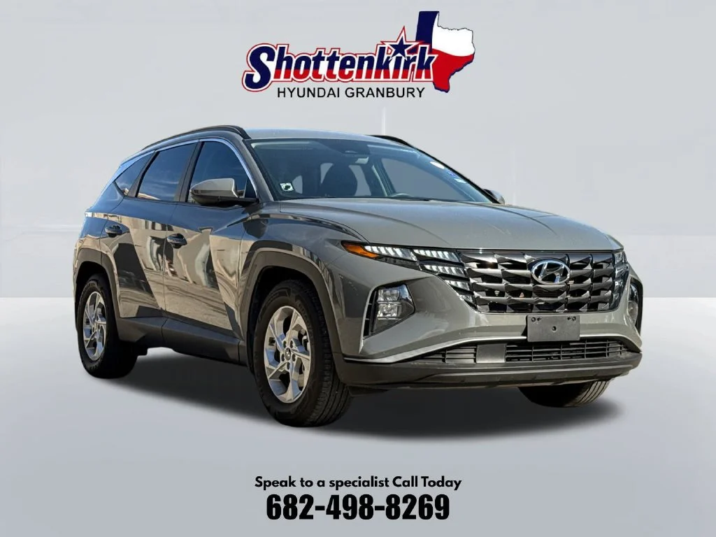 Used 2024 Hampton Gray Hyundai SEL image 3