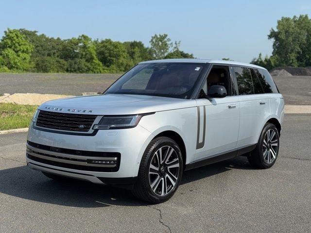 2023 Land Rover Range Rover 3.0 SE SWB's photo