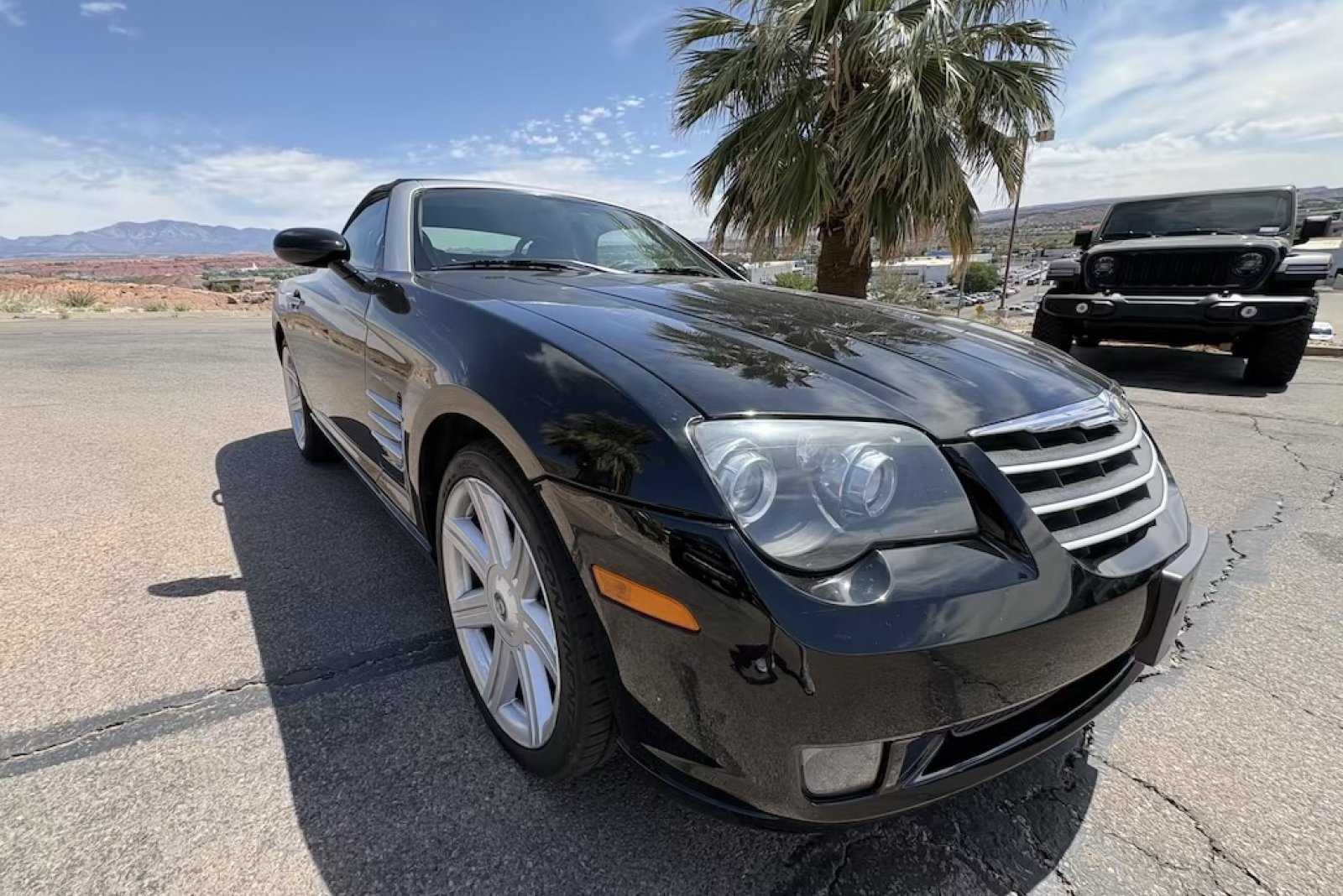 Used 2006 Black Chrysler Limited image 8