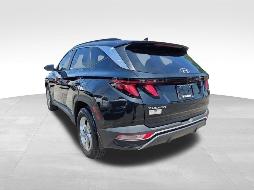 Used 2024 Black Hyundai SEL image 3