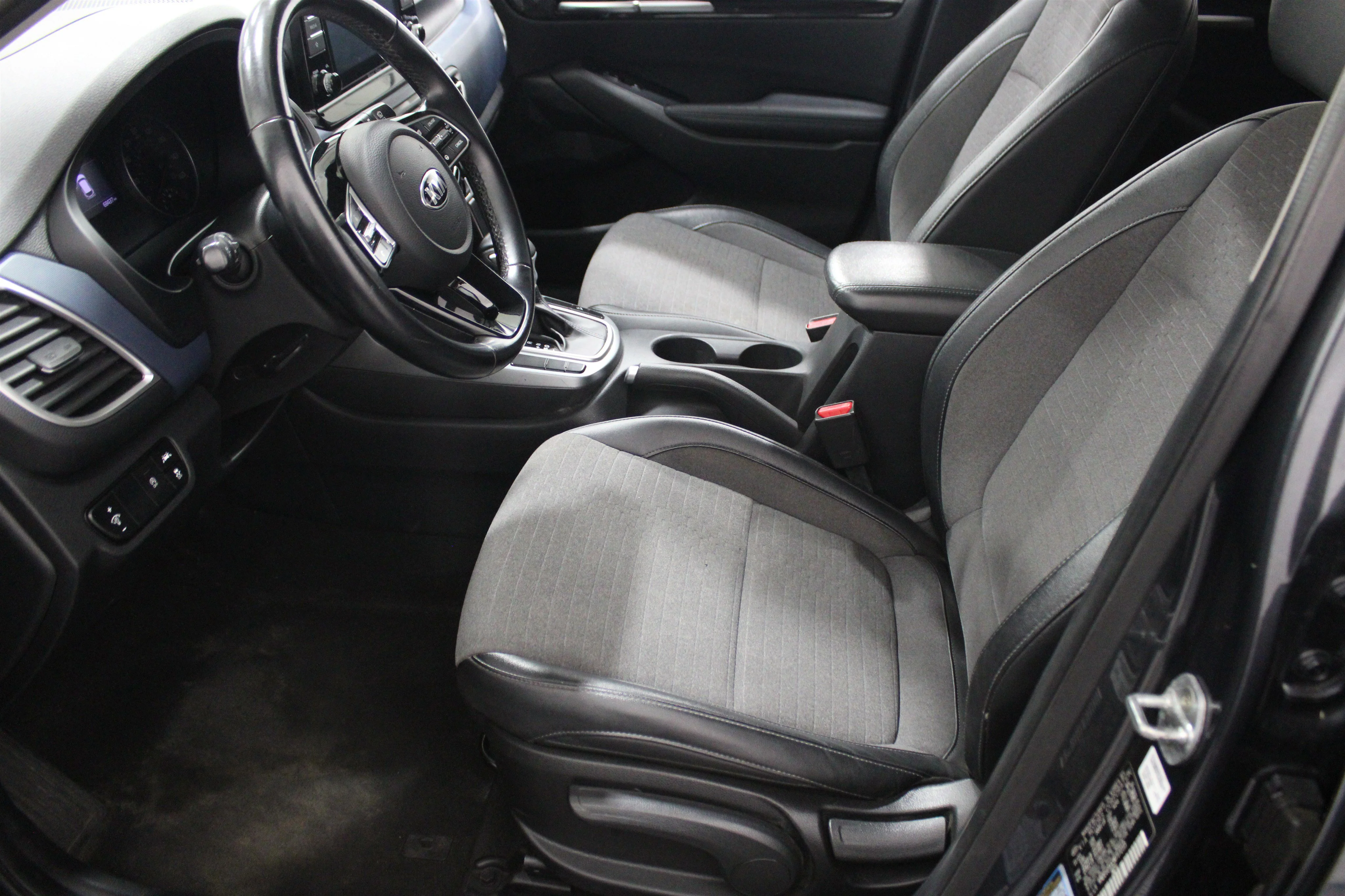 Used 2021 Gravity Gray Kia S image 5