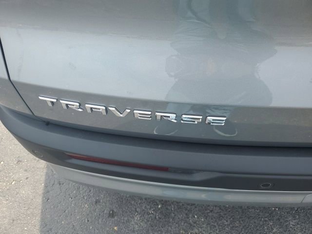 2025 Chevrolet Traverse LT - Photo 17