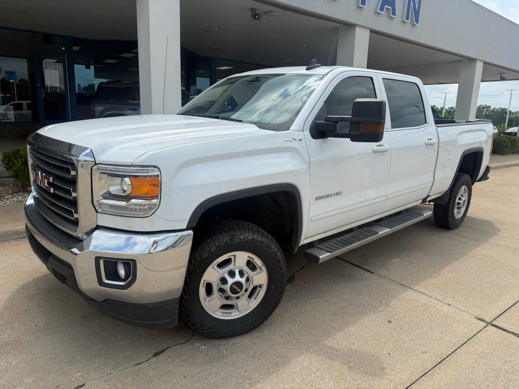 Used 2017 Summit White GMC SLE image 6