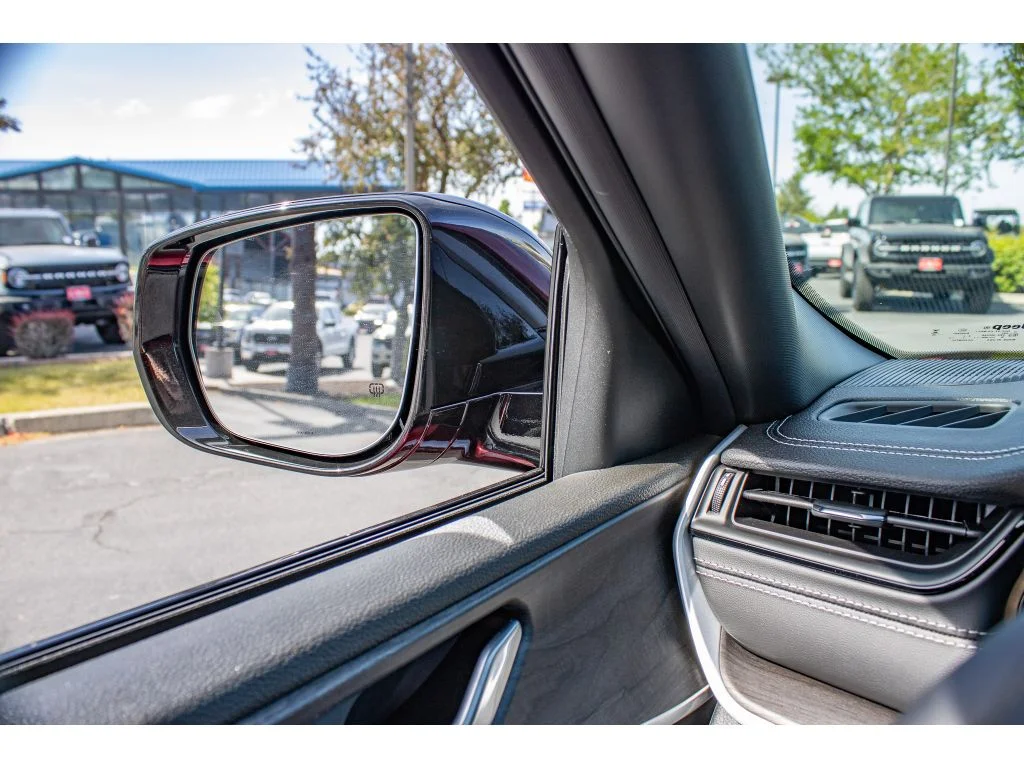 New 2026 Velvet Red Pearlcoat Jeep Laredo Altitude image 41