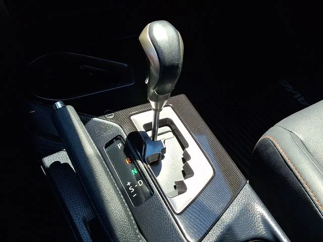 Used 2018 White Toyota SE image 16