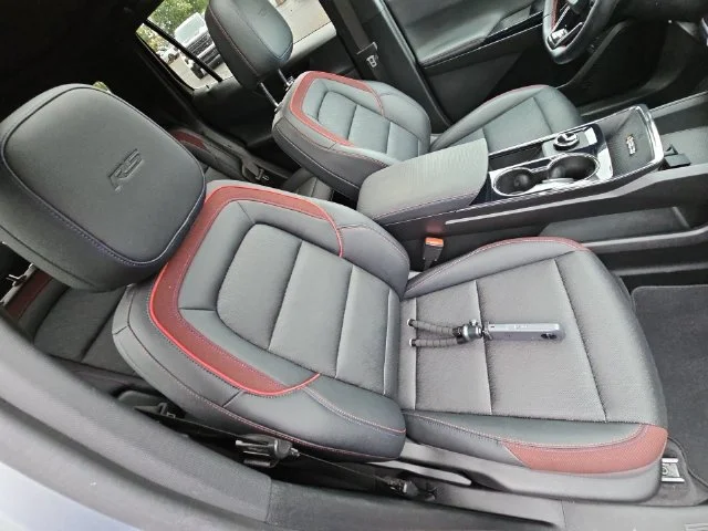 Used 2025 Gray Chevrolet RS image 30