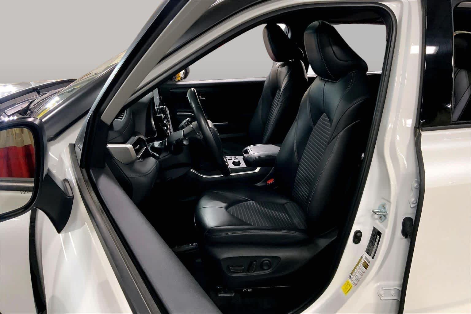 Used 2023 Wind Chill Pearl Toyota XSE image 8