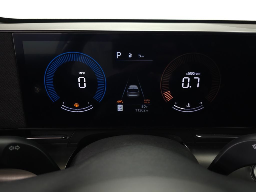 2025 Hyundai Kona SEL - Photo 19