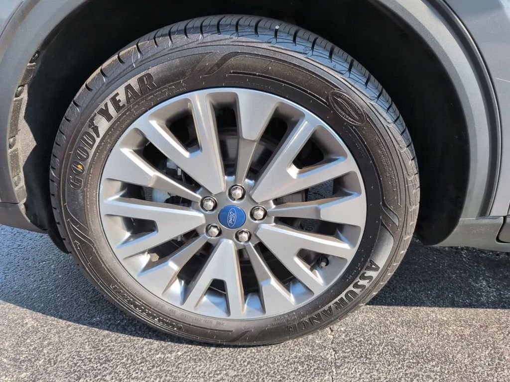 Used 2022 Gray Ford Titanium image 15