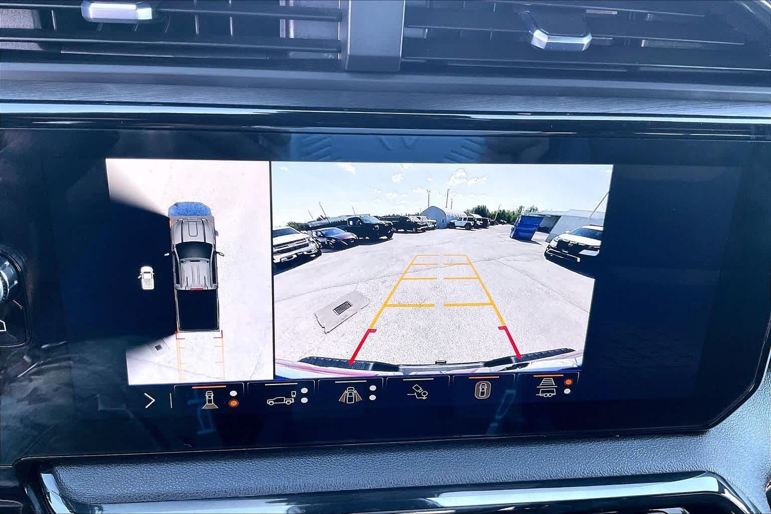 Used 2024 Onyx Black GMC AT4 image 27