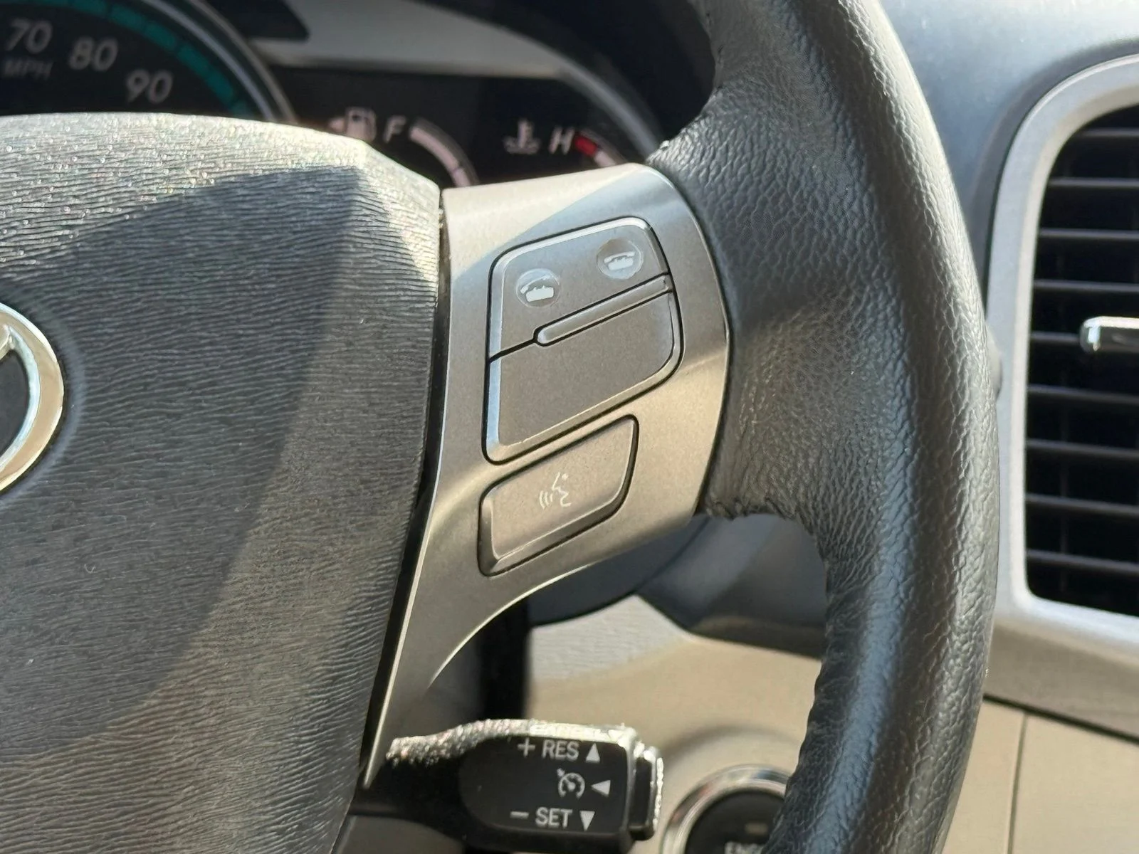 Used 2009 Red Toyota Base image 19