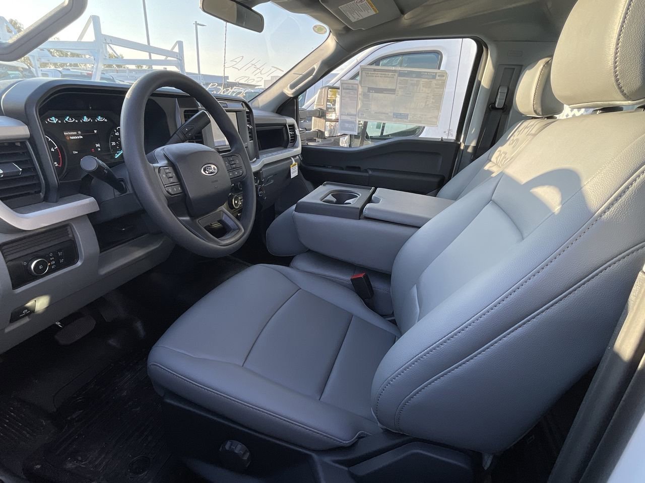 New 2026 Oxford White Ford XL image 15