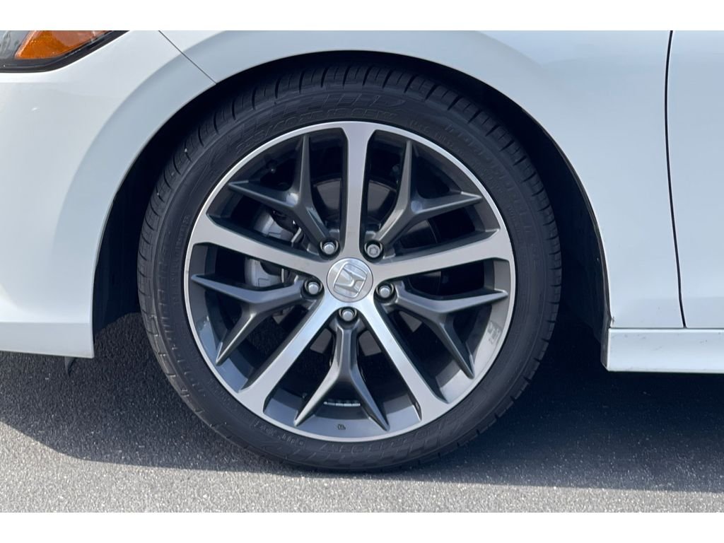 Certified Used 2024 Platinum White Pearl Honda Touring image 10