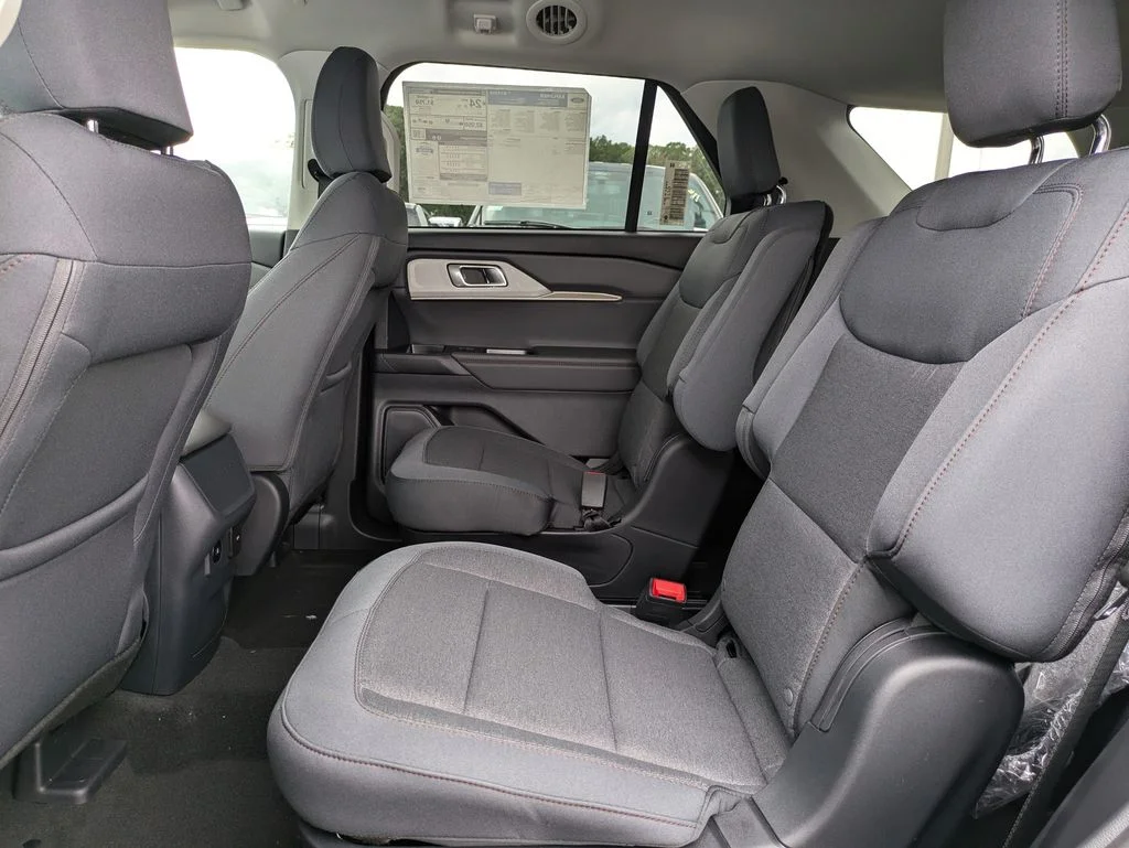 New 2026 Star White Metallic Tri-Coat Ford Active image 15
