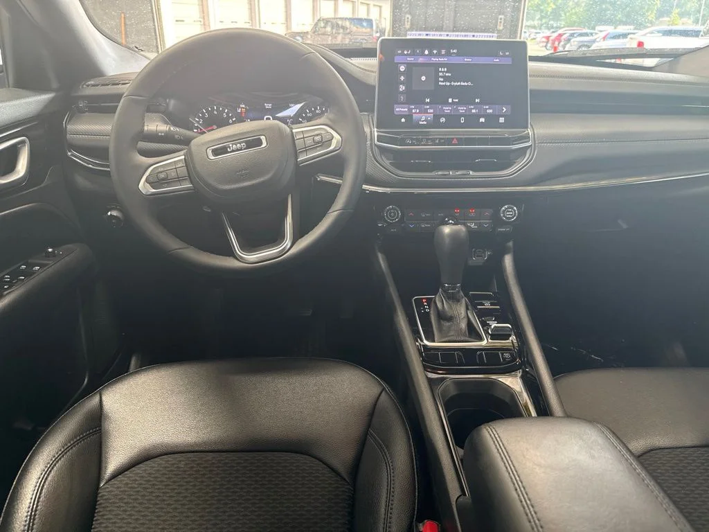 Used 2025 Black Jeep Latitude image 13