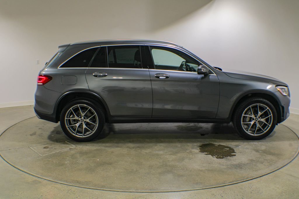 Used 2022  Mercedes-Benz GLC 300 image 6