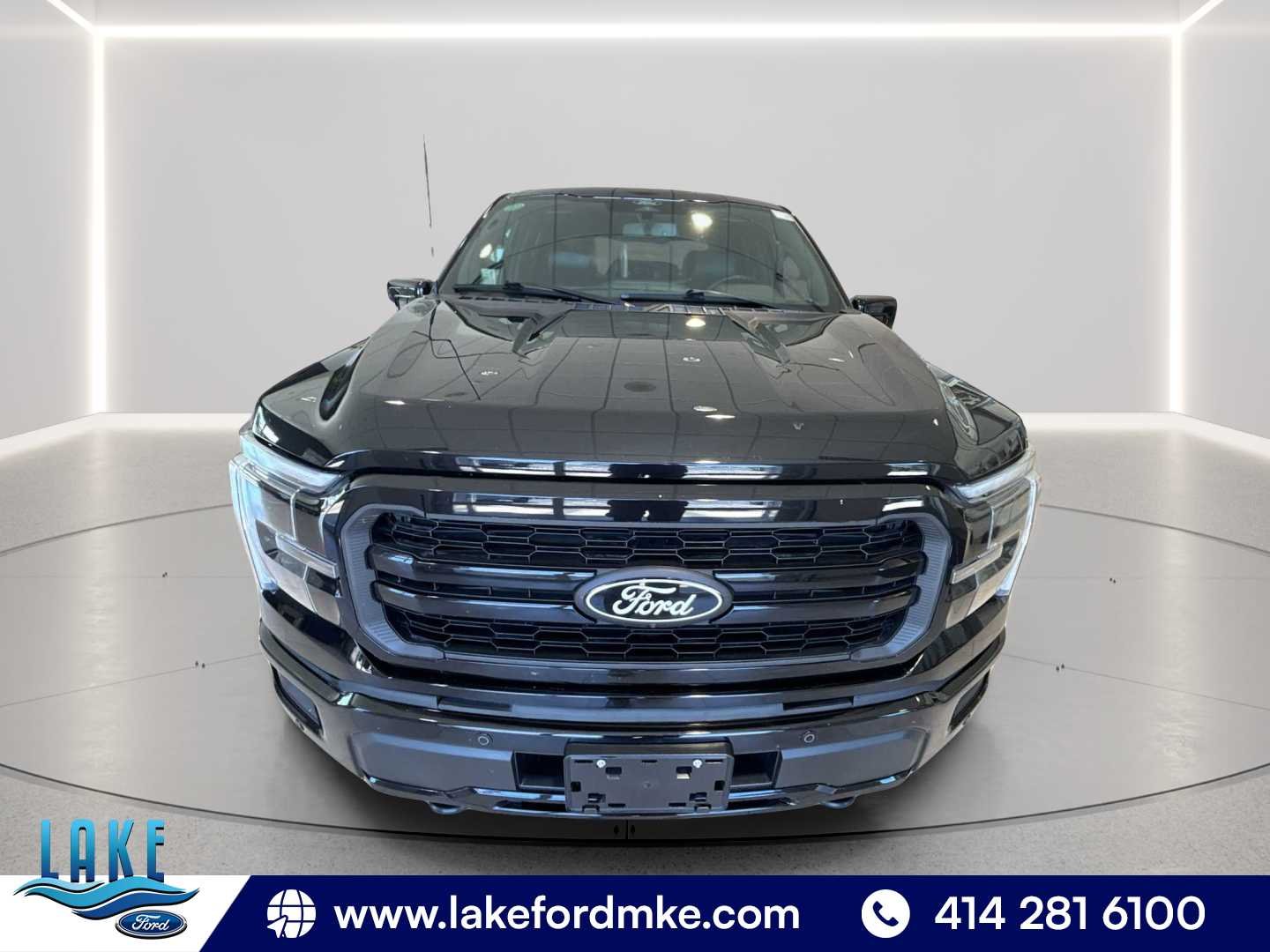 Used 2025 Agate Black Metallic Ford LARIAT image 2
