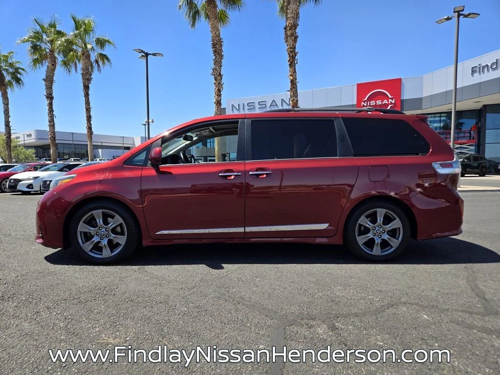 Used 2018 Red Toyota SE Premium image 3
