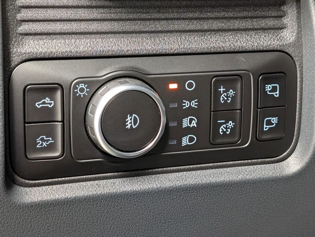 New 2026 Glacier Gray Metallic Tri-Coat Ford F-250® Lariat® image 13