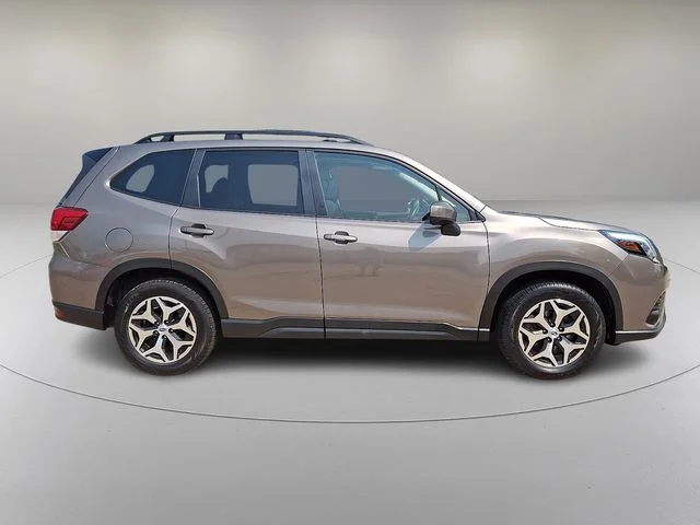 Used 2024 Brown Subaru Premium image 12