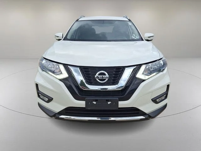 Used 2017 White Nissan SV image 3