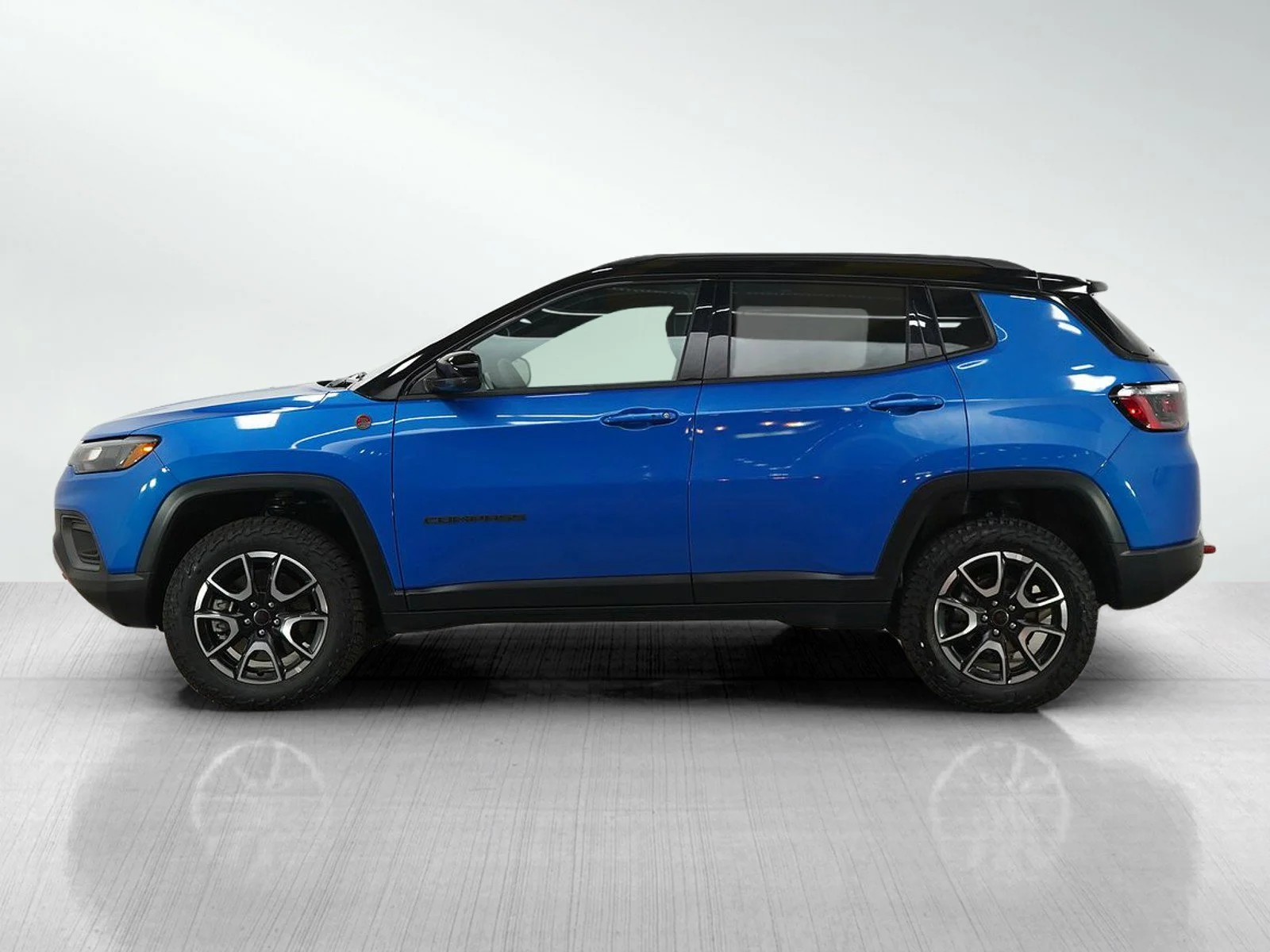 Used 2025 Jeep Compass Trailhawk with VIN 3C4NJDDN6ST533430 for sale in Wayzata, Minnesota