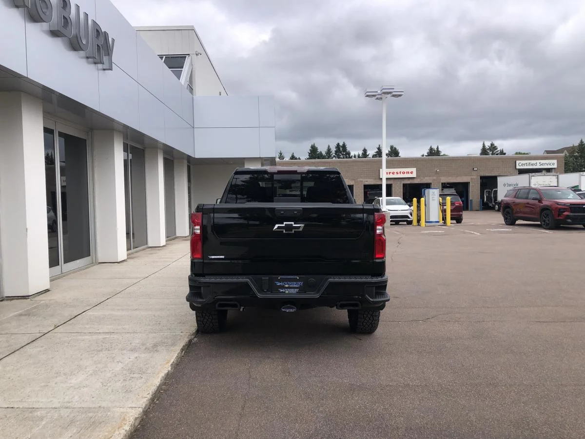 New 2026 Black Chevrolet 4wd Crew Cab 147" Lt image 6