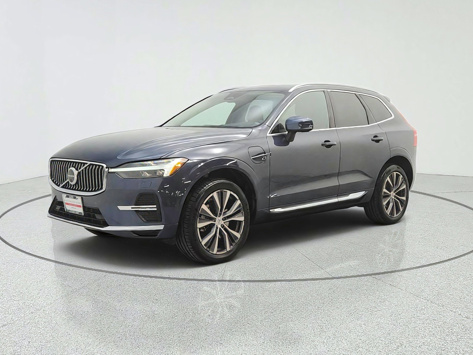 Used 2022 Denim Blue Metallic Volvo T8 eAWD PHEV Inscription Expression Extended Range image 1