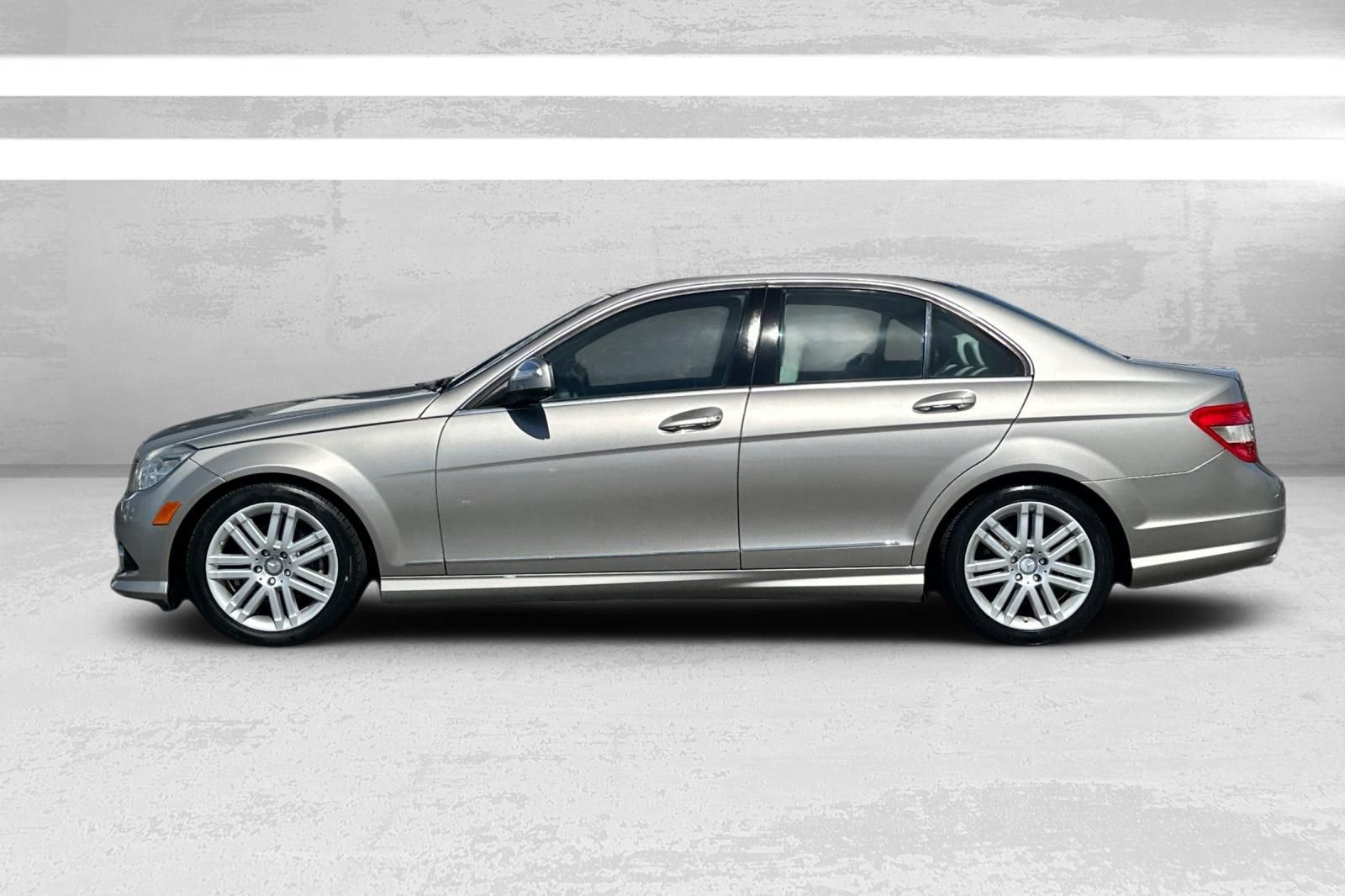 Used 2009 Silver Mercedes-Benz C 300 image 7