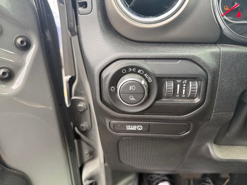 Used 2021 Gray Jeep Rubicon image 8