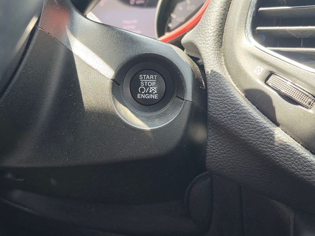Certified Used 2020 White Jeep Trailhawk image 32