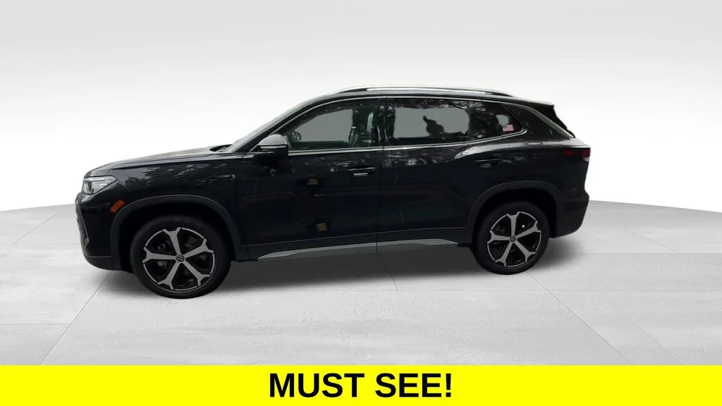 New 2026 Deep Black Pearl Volkswagen SE image 3