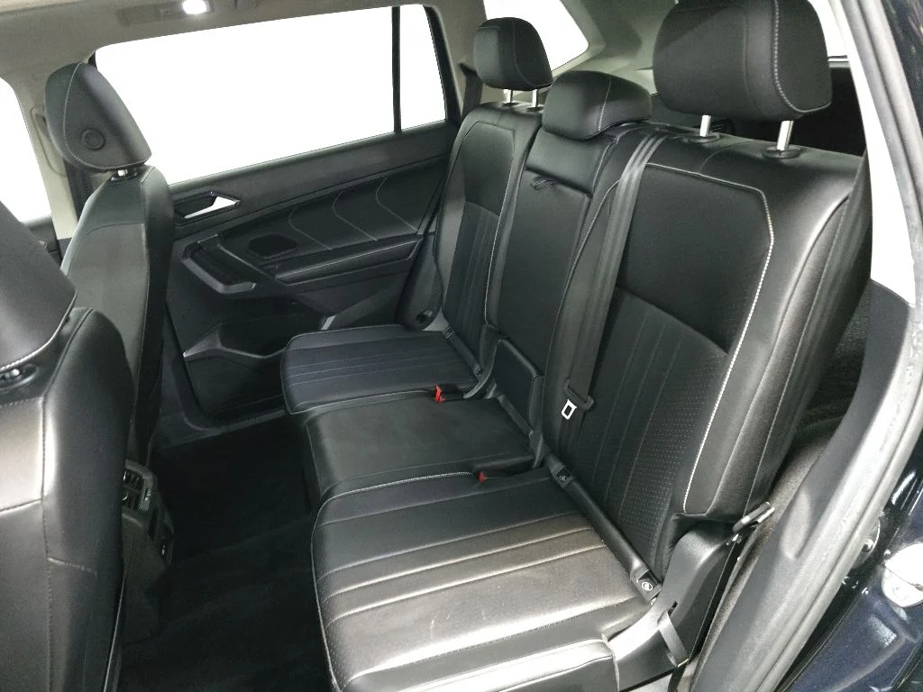 Used 2022 Black Volkswagen 2.0T SE image 32