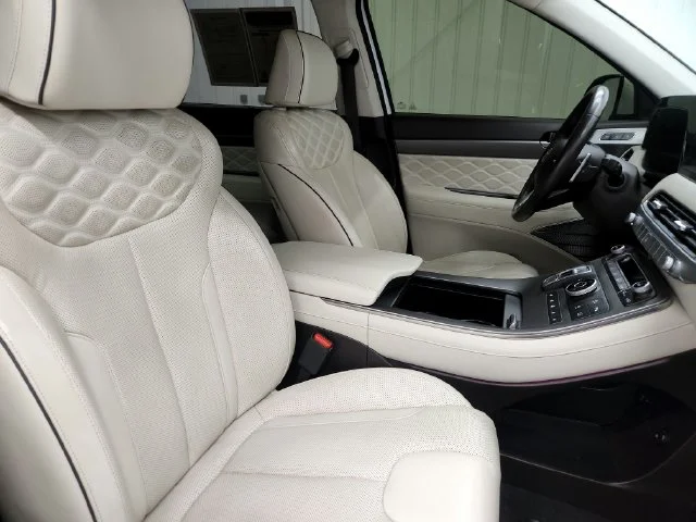 Used 2020 White Hyundai Limited image 22