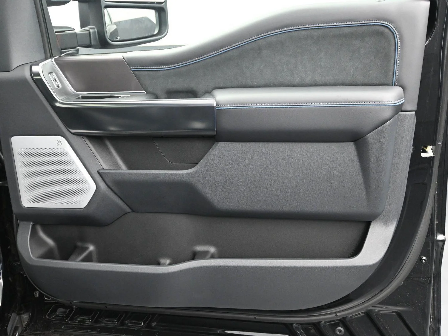 2026 Ford F-250 Super Duty Platinum - Photo 9