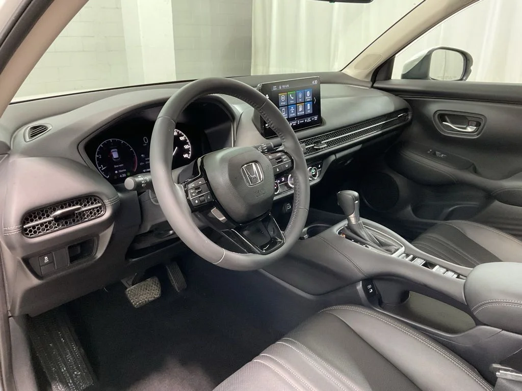 Used 2024 Platinum White Pearl Honda EX-L image 16