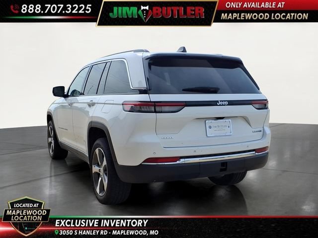Used 2023  Jeep Limited image 2