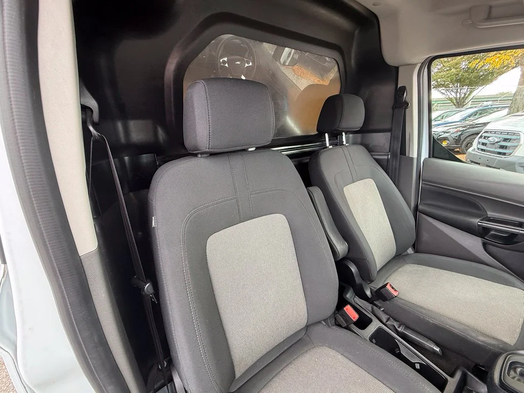 Used 2022 Frozen White Ford XL image 26