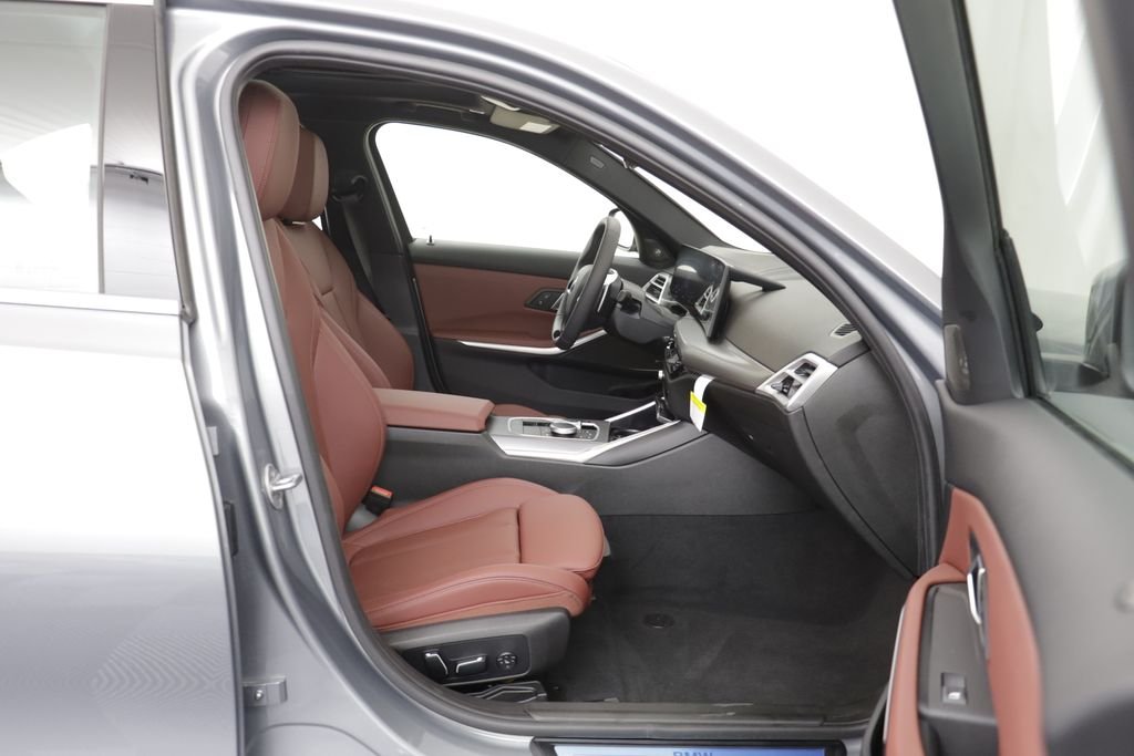 New 2026 Skyscraper Grey Metallic BMW 330i xDrive image 19