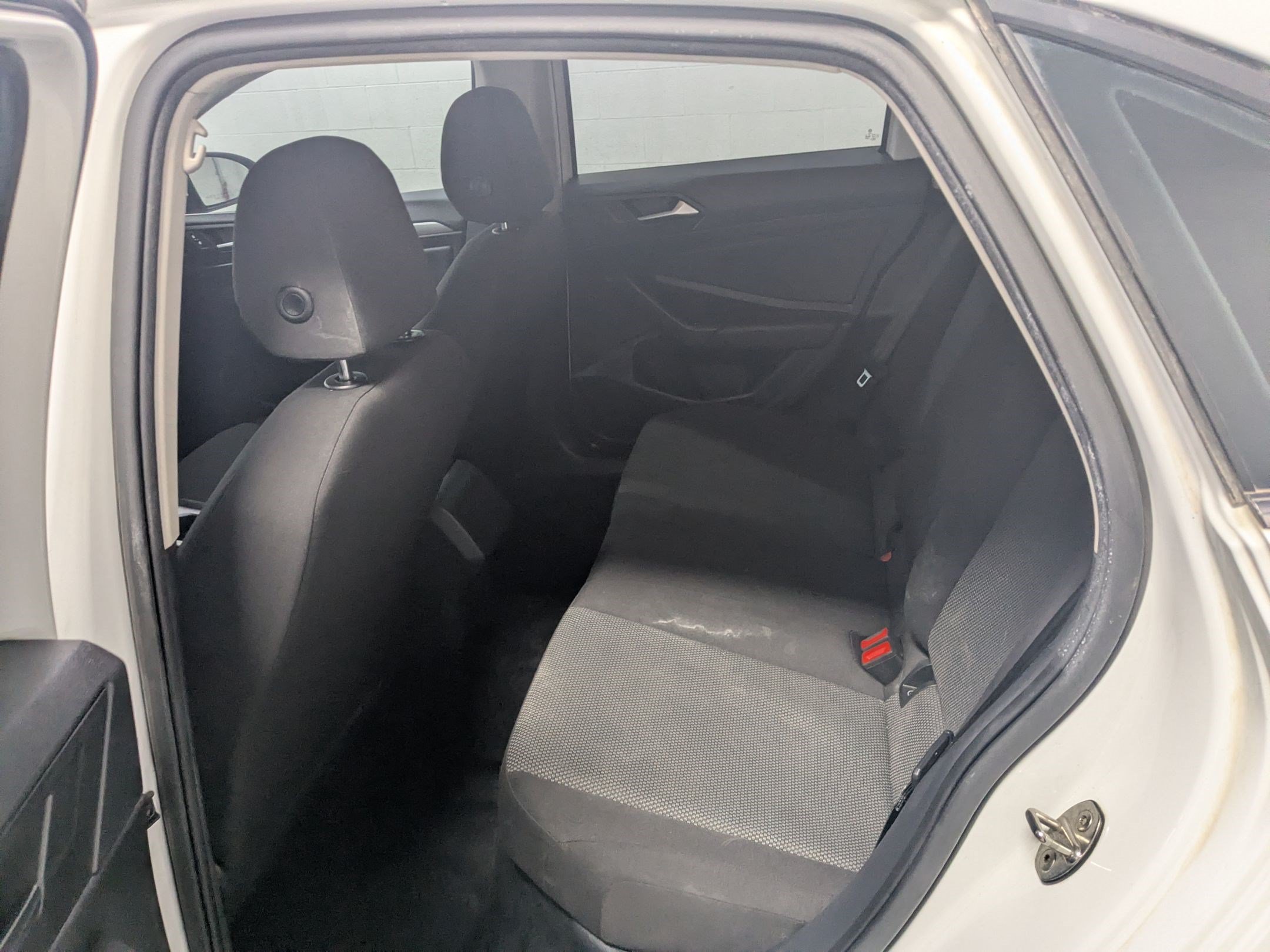 Used 2019 White Volkswagen S image 22