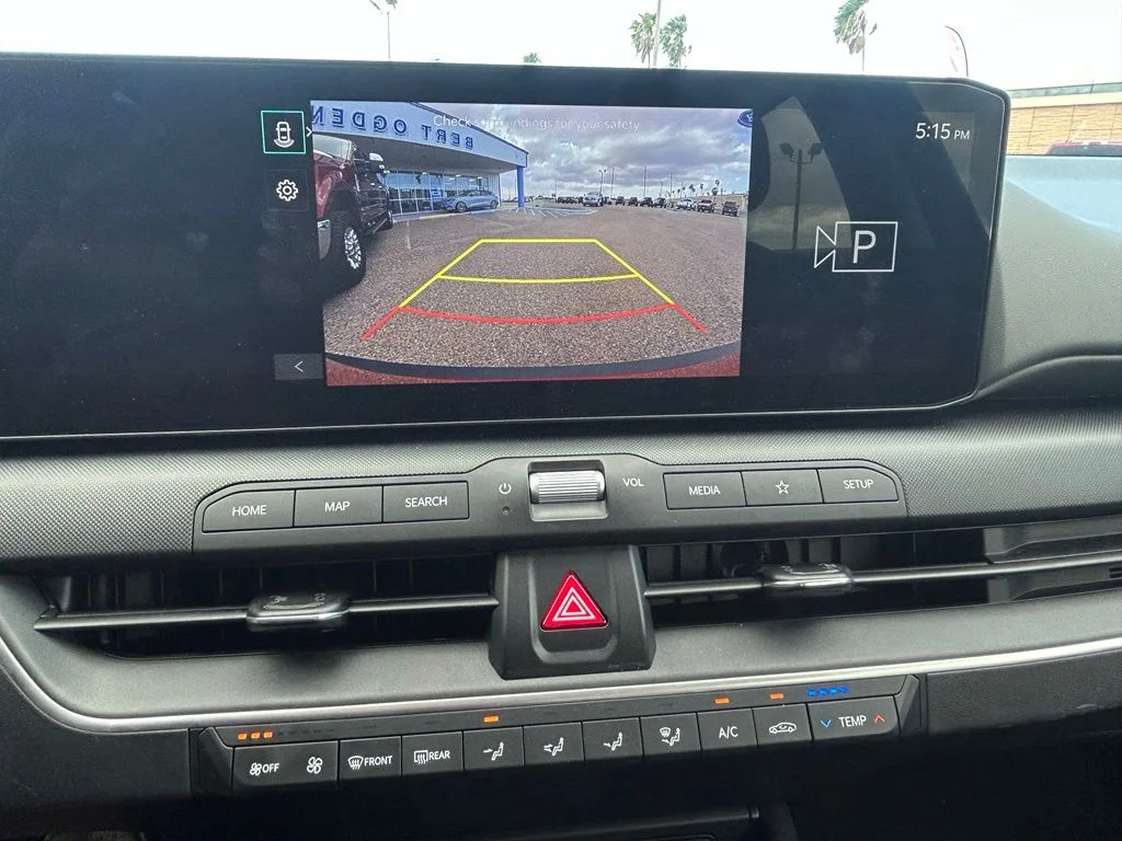 Used 2025 Red Kia LXS image 14